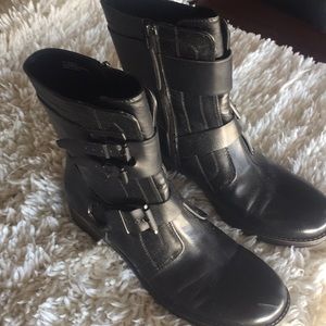 Crown Vintage Boots - Size 11